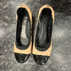Tory Burch Caroline Ballet Flat - Women size 10M, Nude Tan Black